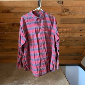 Patagonia light weight men’s flannel